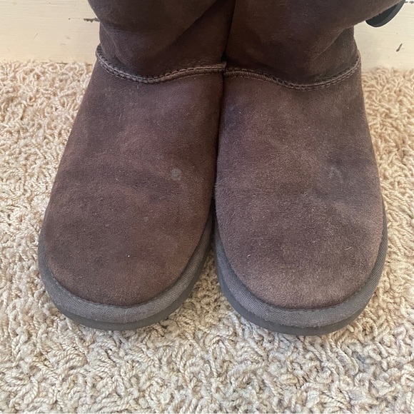 UGG Australia Original Women’s Bailey Button II Chocolate Short Booties Boot 5 - Picture 7 of 11